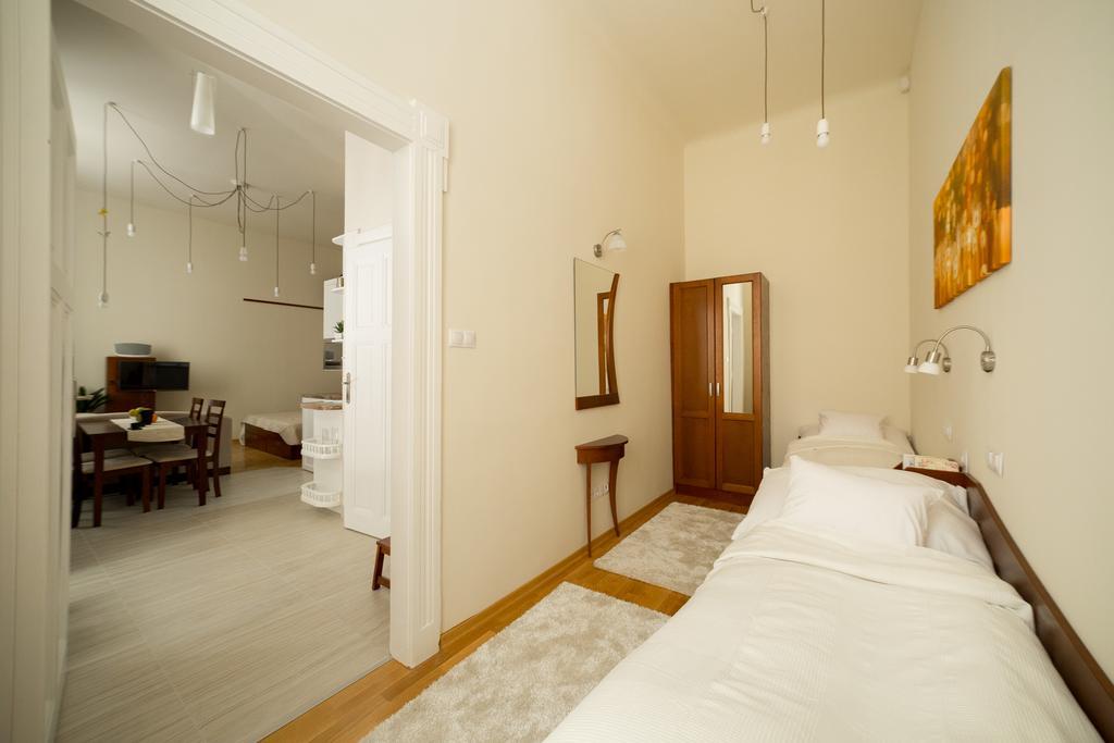 Family Buddha Apartment 부다페스트 외부 사진