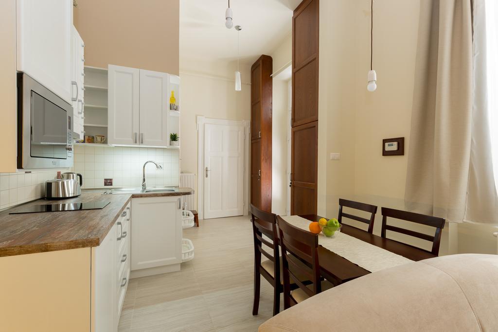Family Buddha Apartment 부다페스트 외부 사진